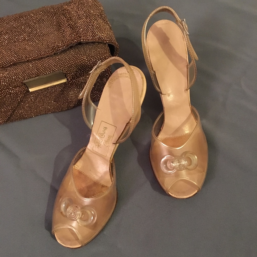 Rare 1940’s clear lucite etched heel slingback 7 - Picture 1 of 8